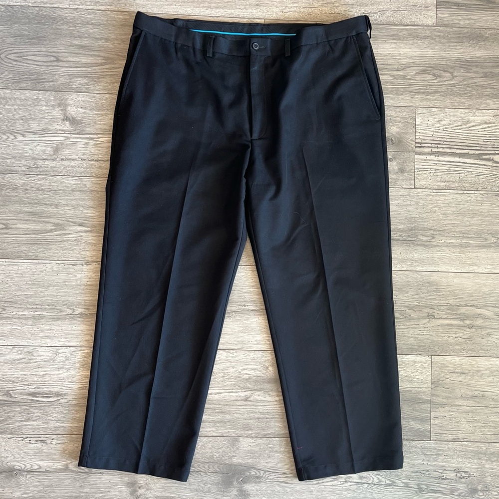 Haggar Men’s Pleated Classic Fit Dress Pant Wrinkle Free Black 42x29